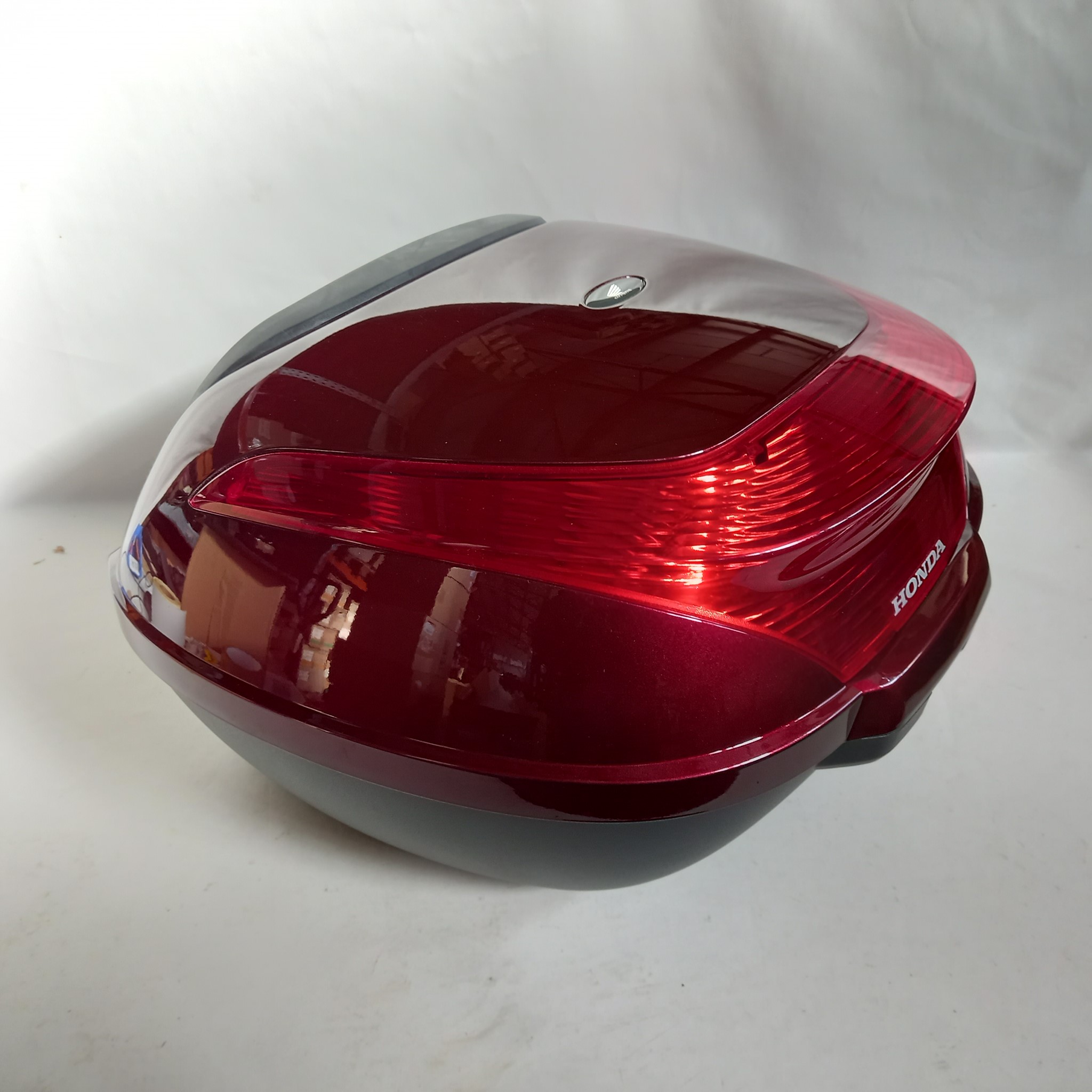 Picture of TOP BOX - R-302M  VELVET RED METALIC  08L55-KTF-840